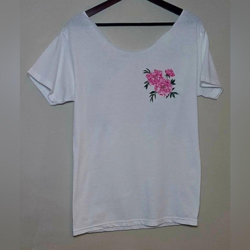 Women's Unbranded White Short Sleeve Tee with Pink Floral Print M - Picture 5 of 5